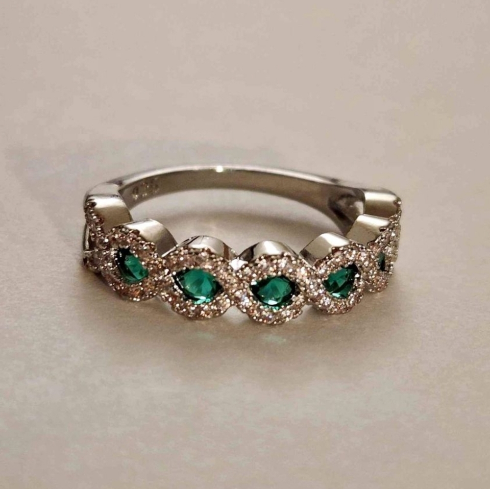 New 925 Silver Emerald Diamond Band Ring for Women